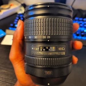 Nikkor FX 24-70mm Lens